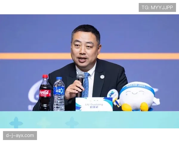 埃泽闪耀赛场，助水晶宫力克强敌引球迷热议