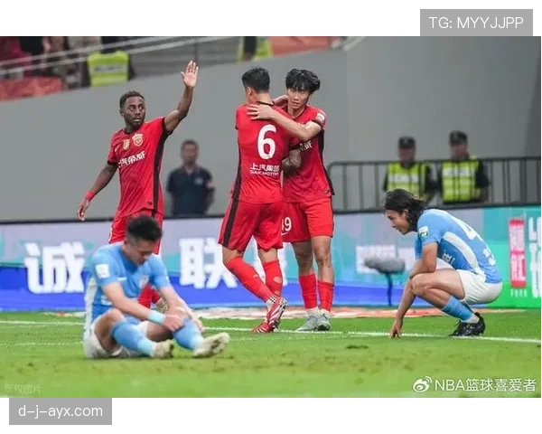 德甲多队加速引援布局,竞相争夺新星提升战力 德甲多队加速引援布局,竞相争夺新星提升战力