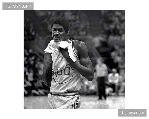 罗伯特·帕里什挡拆助攻效率提升显著 拉开球队进攻空间