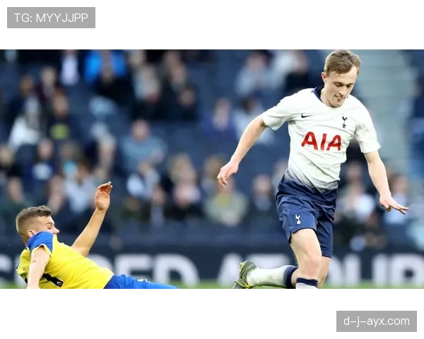 苏亚雷斯居然私底下是这副样子，吃货形象和球场那一套完全不搭戏
